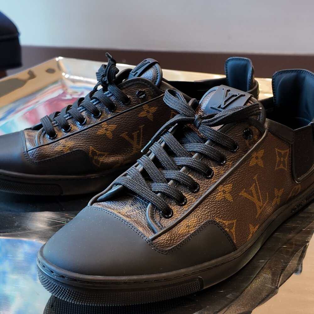 Louis Vuitton sneakers, Brown monogram, size 7.5 - Picture 3 of 6
